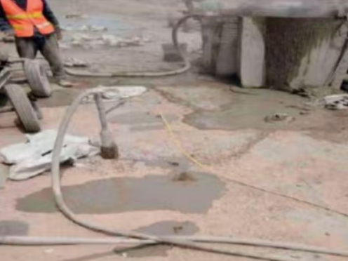 伊州水泥混凝土路面板底注浆技术 路面脱空注浆整治方案