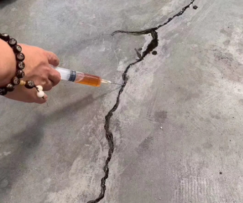 伊州混凝土裂缝修补技术详解​